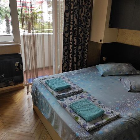 View Of The Tower Of Alphabet Apartamento Batumi Exterior foto