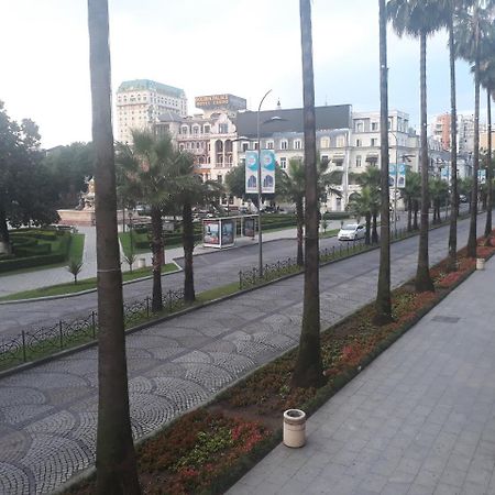 View Of The Tower Of Alphabet Apartamento Batumi Exterior foto